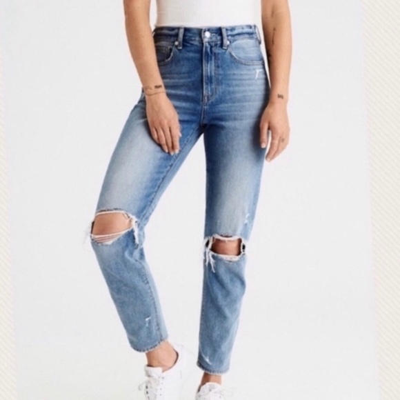 American Eagle Mom Jean distressed